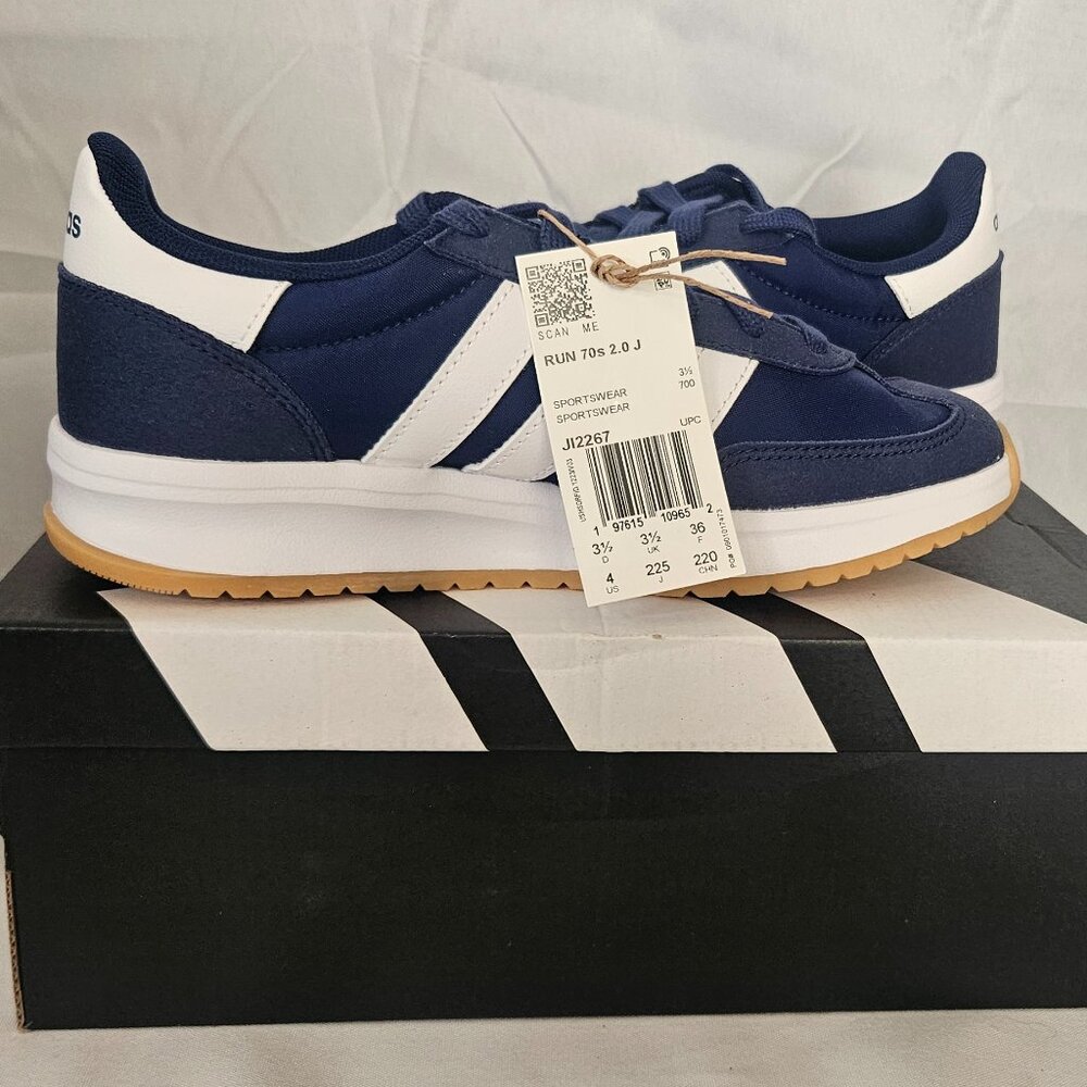 Adidas Run 70s 2.0 J - Size 4Y (5W) - NIB/NWT